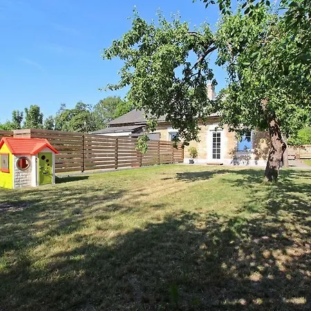 Apartment Near Old Town With Private Garden